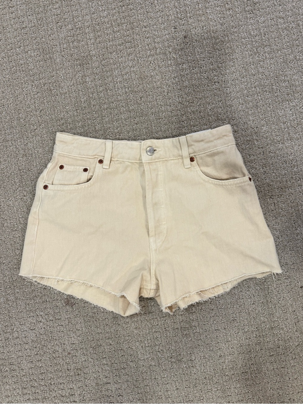 BRAND NEW- Zara Cream Raw-Hem Denim Shorts